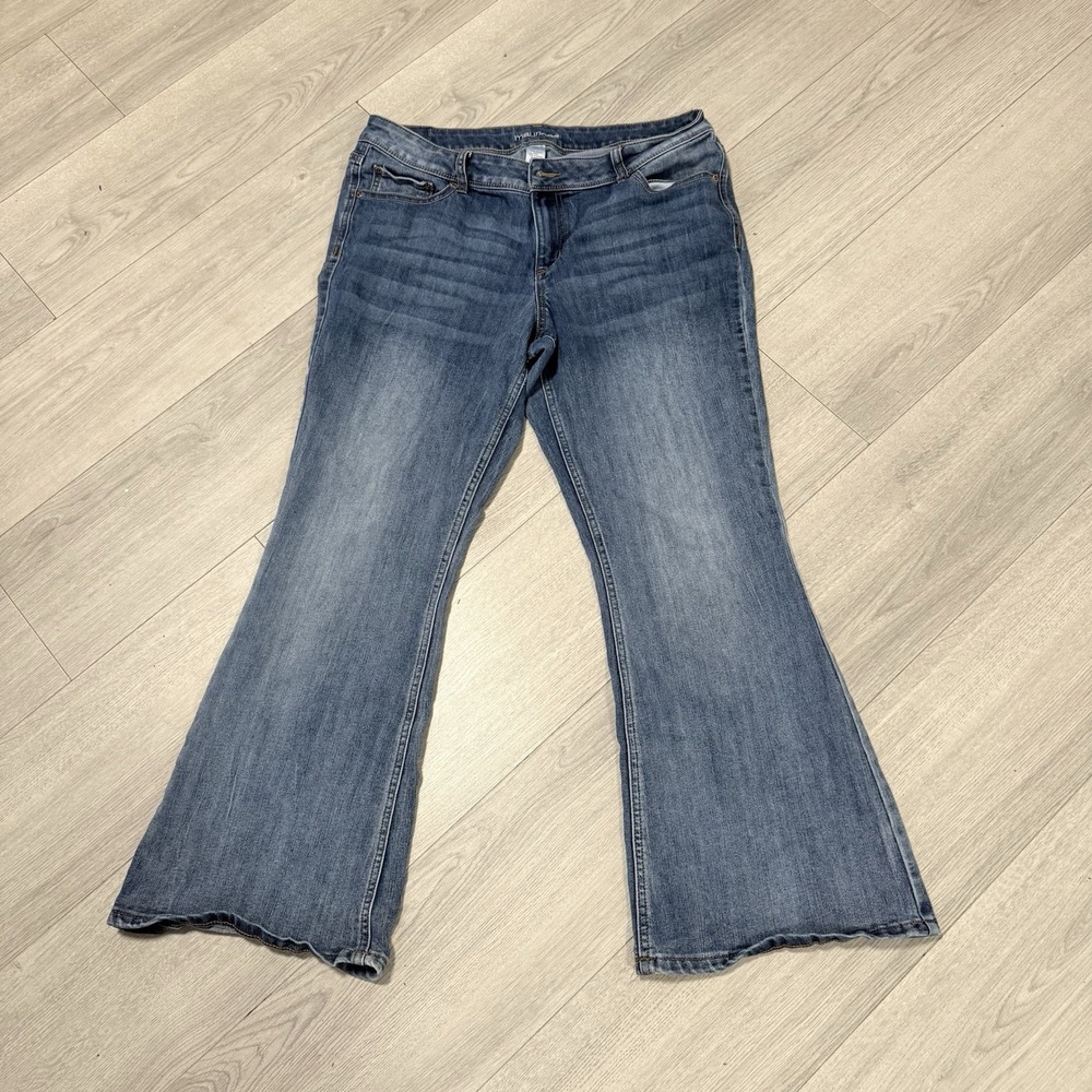 Maurice's Flare Size 16 Short Jeans